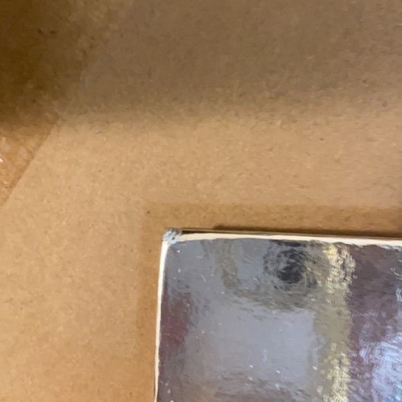 Exclusive CHANEL’S 2019/2020 collection book. - Picture 8 of 10